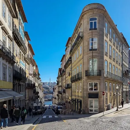 Loft With Balcony On City's Important Street Apartamento Porto