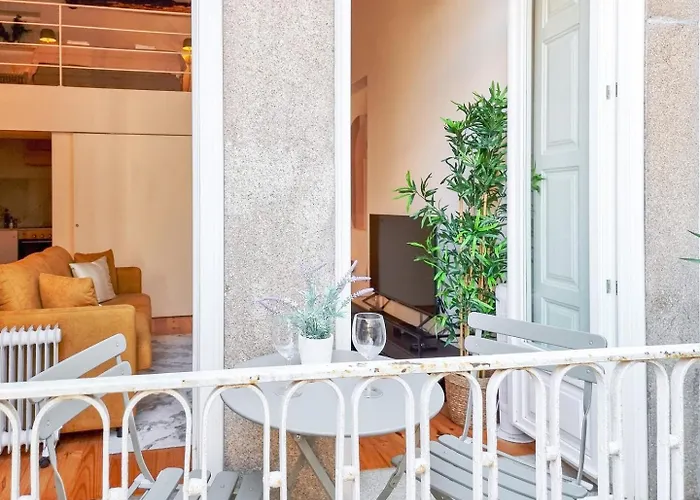 Loft With Balcony On City's Important Street Porto