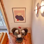 Loft With Balcony On City's Important Street Apartamento