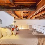 Loft With Balcony On City's Important Street Oporto