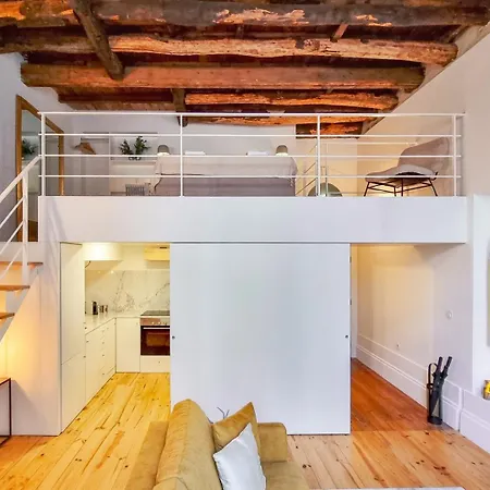 Loft With Balcony On City's Important Street Apartamento Porto