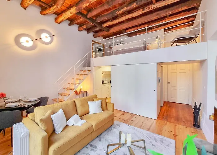 Appartement Loft With Balcony On City's Important Street