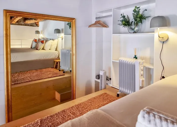 Loft With Balcony On City's Important Street Appartement *