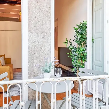 Loft With Balcony On City's Important Street Porto
