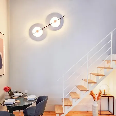 Loft With Balcony On City's Important Street Appartement *
