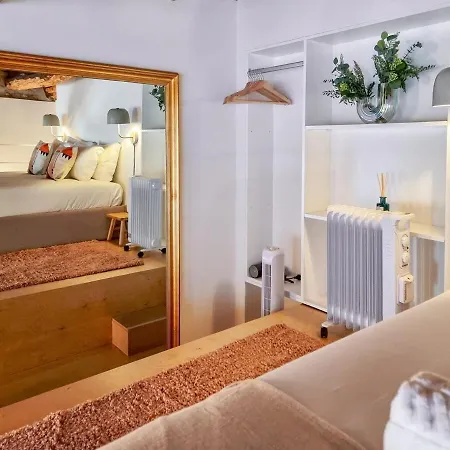 Loft With Balcony On City's Important Street Daire Porto