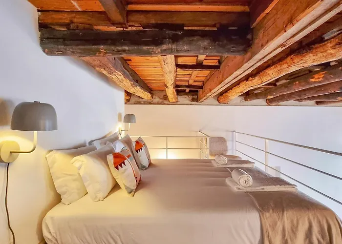 Loft With Balcony On City's Important Street Oporto