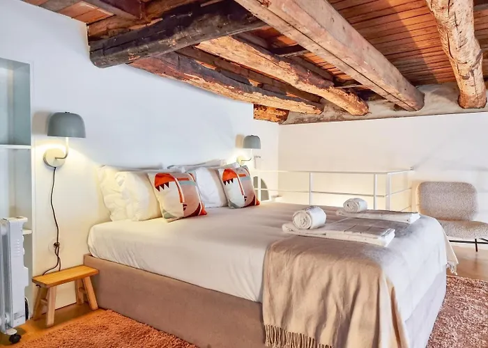 Loft With Balcony On City's Important Street Appartamento