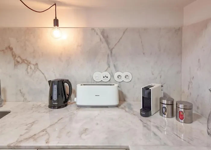 Loft With Balcony On City's Important Street Oporto