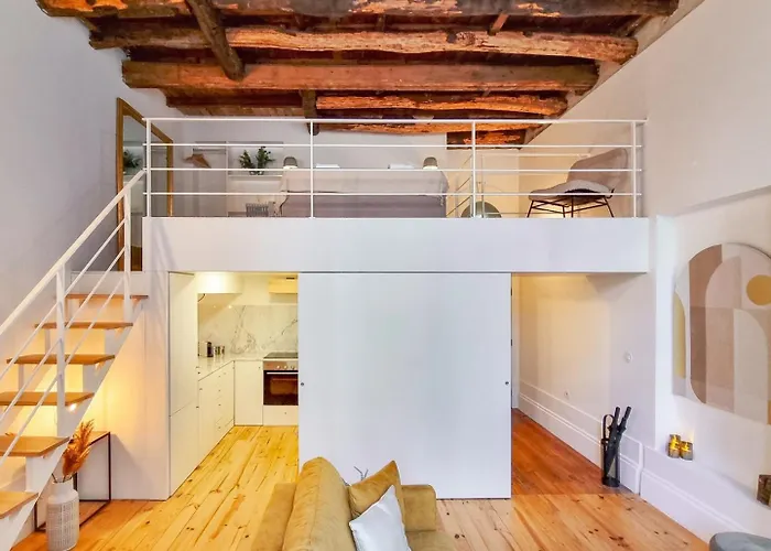 Loft With Balcony On City's Important Street Lejlighed Porto